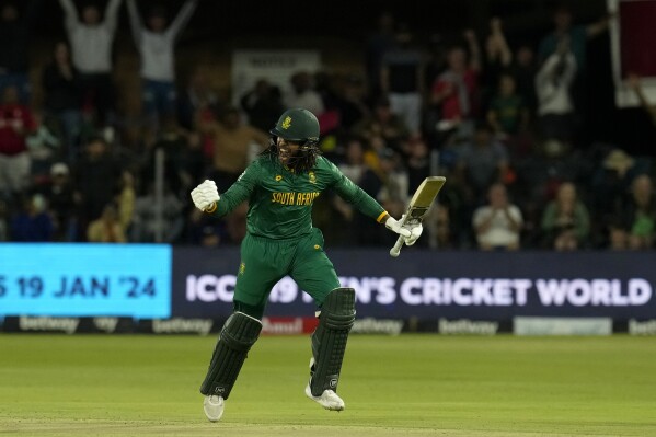 South Africa's Tony de Zorzi celebrates after scoring a 100 runs during the second One Day International cricket match between South Africa and India, at the St George's Park in Gqeberha, South Africa, Tuesday, Dec. 19, 2023. (AP Photo/Themba Hadebe)