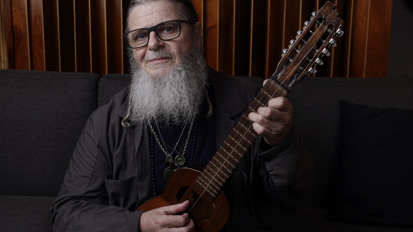 Photo of Gustavo Santaolalla