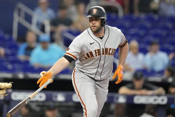 Bryant, Ruf lead Giants past Mets 3-2 for 3-game sweep