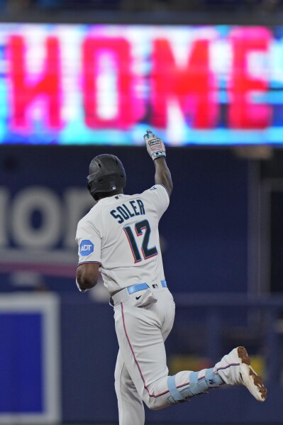 Jorge Soler's homer helps Miami Marlins rally for win over