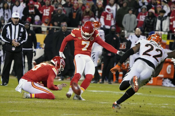 Kansas City Chiefs place-kicker Harrison Butker (7) makes a 46-yard field goal during the second half of an NFL football game against the Cincinnati Bengals Sunday, Dec. 31, 2023, in Kansas City, Mo. (AP Photo/Ed Zurga)