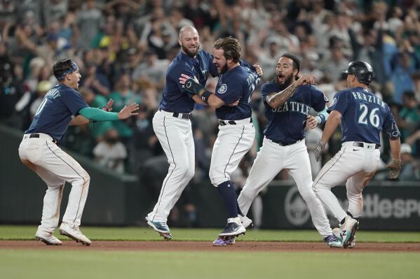 Seattle Mariners second baseman Adam Frazier (26) in the bottom of