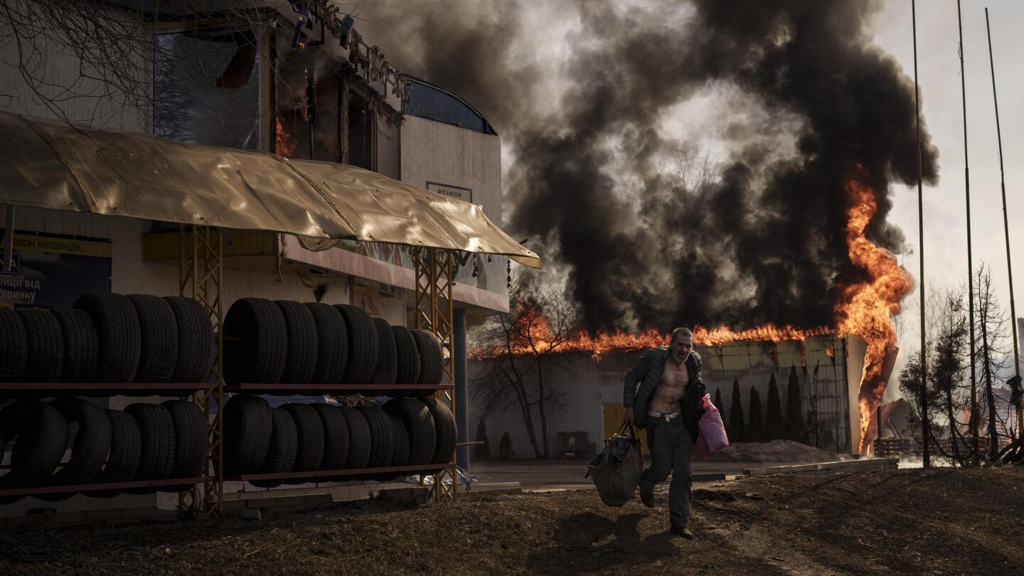 AP PHOTOS: In Ukraine, searing images capture a year of war