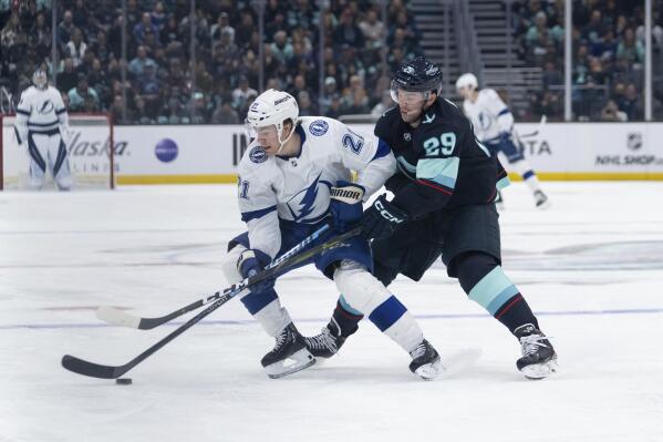 Lightning snap Kraken's 8-game win streak with 4-1 victory