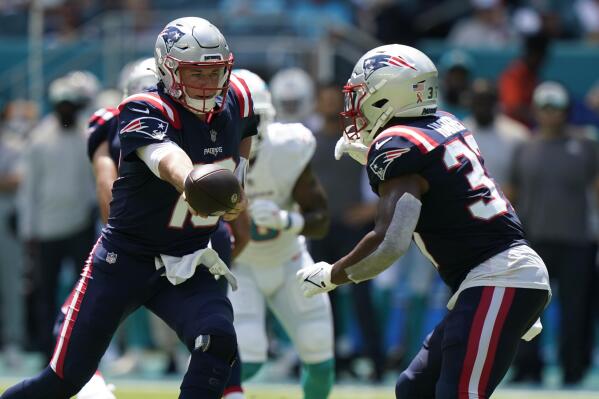 Mac Jones injury update: Patriots QB dealing with back injury