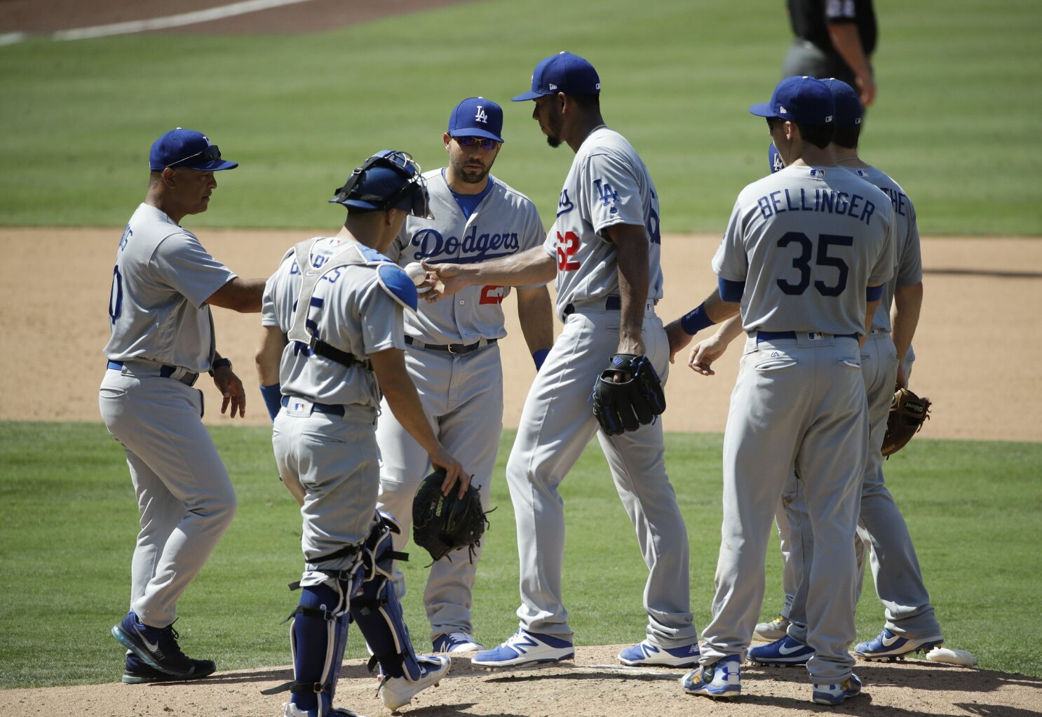 Dodgers News: Dave Roberts 'Really Happy' Kyle Farmer Has Found