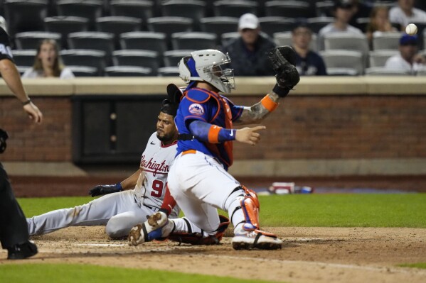 Mets agree to trade Scherzer to the Rangers, then lose 11-6 to the