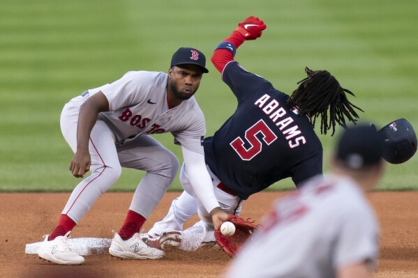 Story leads Red Sox against the Nationals