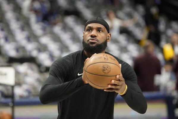 LeBron James expected to miss multiple weeks with foot injury