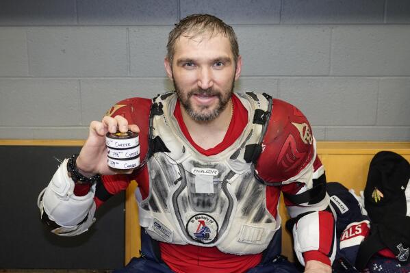 Alex Ovechkin passes Gordie Howe for No. 2 on NHL's all-time goals