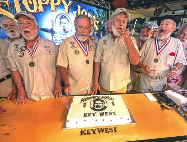 Hemingway look-alike wins Florida contest after 11 attempts