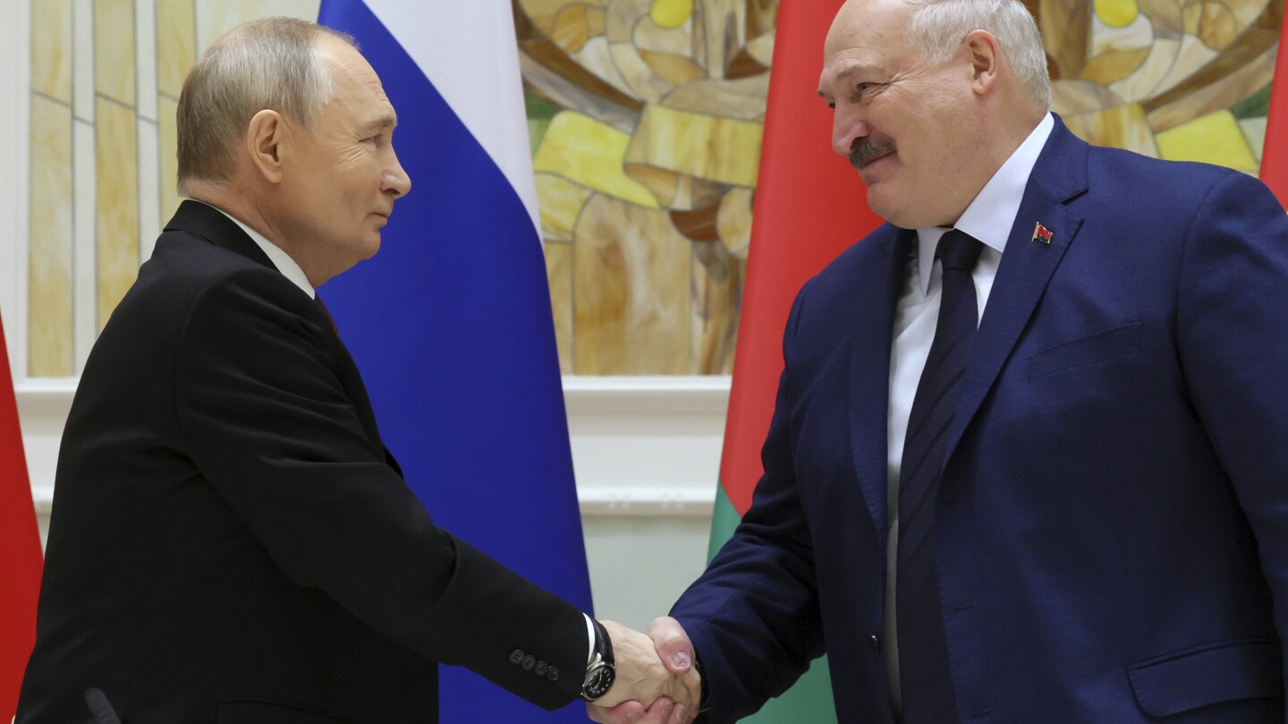 Lukashenko Pardons 29 Political Prisoners in Belarus