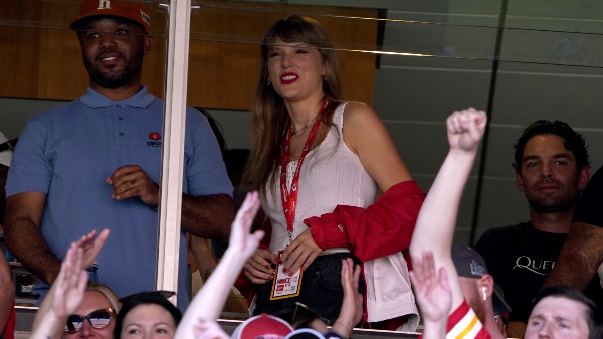 Travis Kelce notes Taylor Swift's bold appearance at Chiefs game but is mum  about any relationship