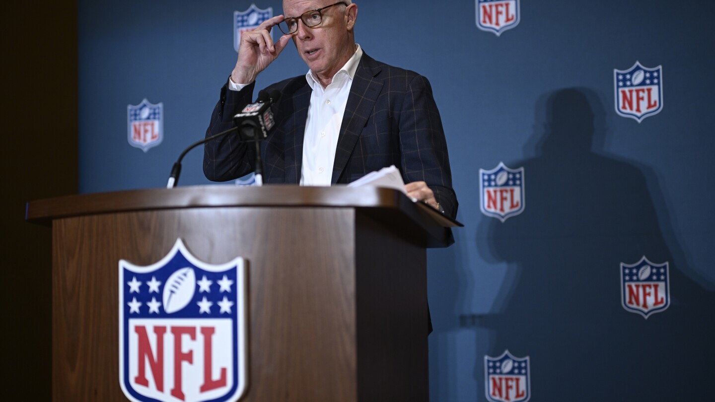 Собствениците на NFL одобряват радикално преразглеждане на правилата за начален удар, казва източник на AP, възприемайки настройката, използвана в XFL