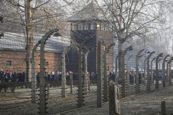 Ukrainian city remembers slain Jews on Holocaust anniversary