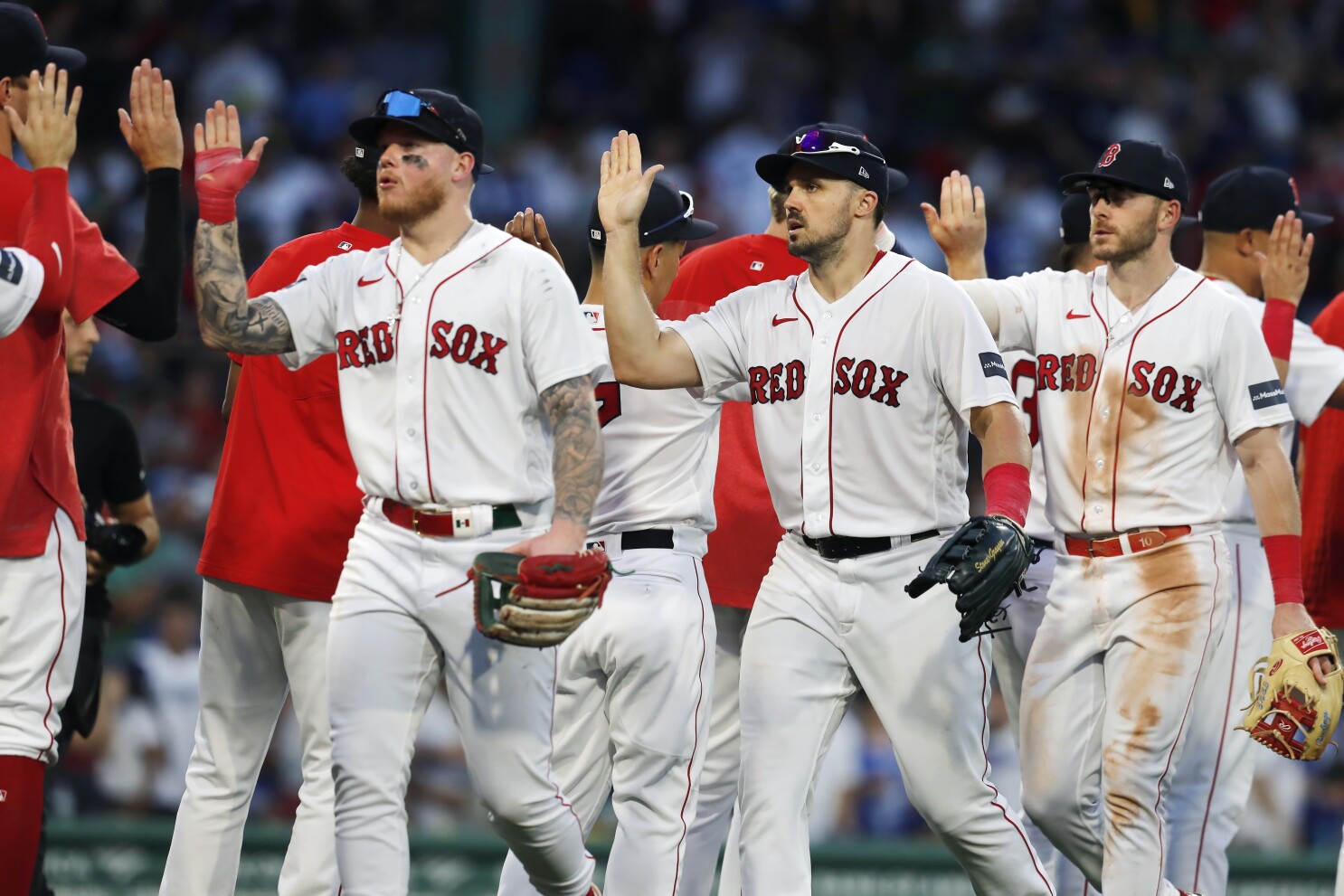 Adam Duvall hits 3-run homer as Boston Red Sox top Los Angeles