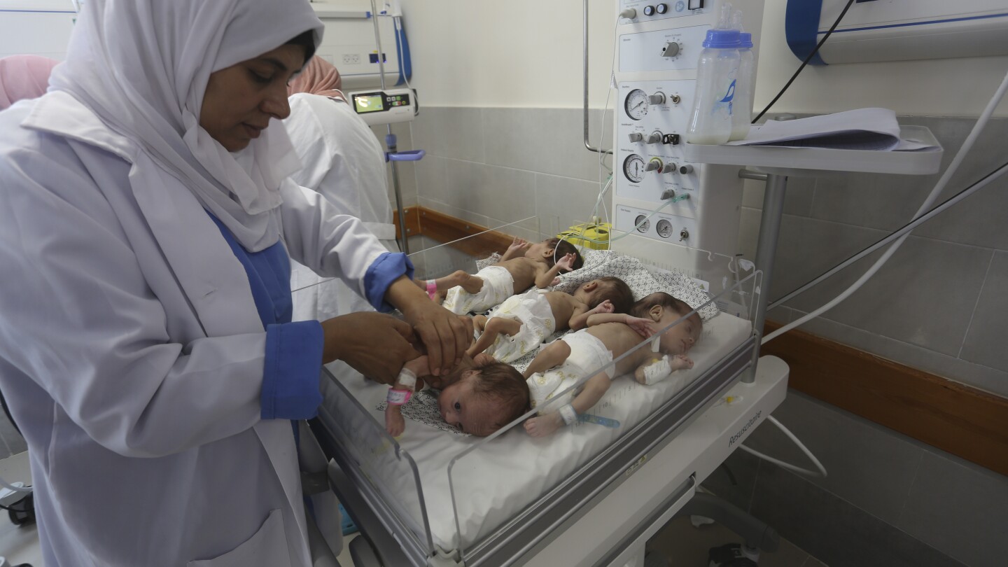 Krieg zwischen Israel und Hamas: Evakuierung von Frühgeborenen aus dem Hauptkrankenhaus in Gaza nach Ägypten