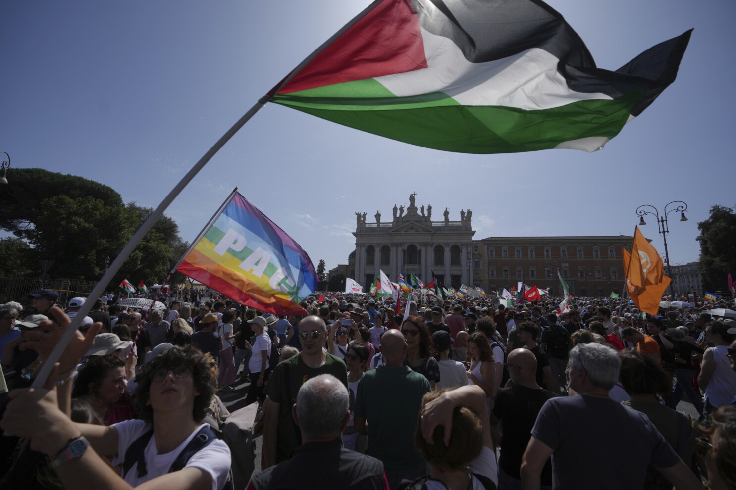 Thousands march in Rome to protest Gaza war and government silence