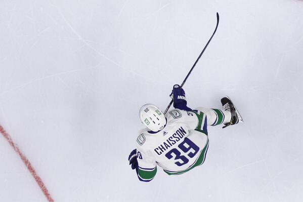 CHAISSON: Vancouver Canucks misspell Alex Chiasson's name on his jersey