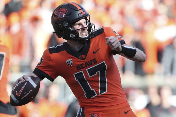 FILE - Oregon State quarterback Ben Gulbranson (17) plays during an NCAA college football game against Oregon on Saturday, Nov 26, 2022, in Corvallis, Ore. The Sun Bowl is matching No. 15 Notre Dame and 21st-ranked Oregon State. (AP Photo/Amanda Loman, File)