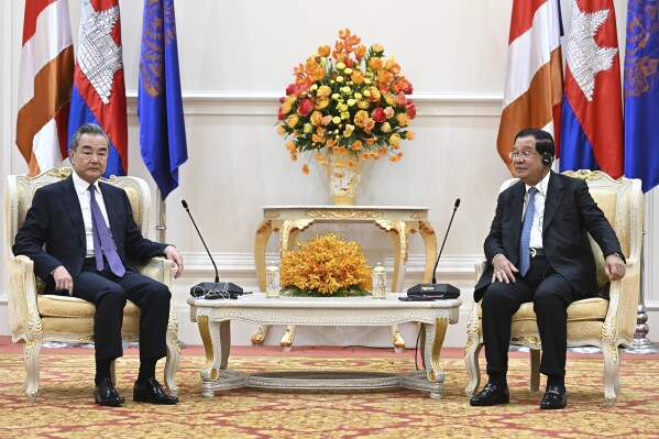 New faces in Cambodia's parliament as king welcomes incoming lawmakers -  ABC News