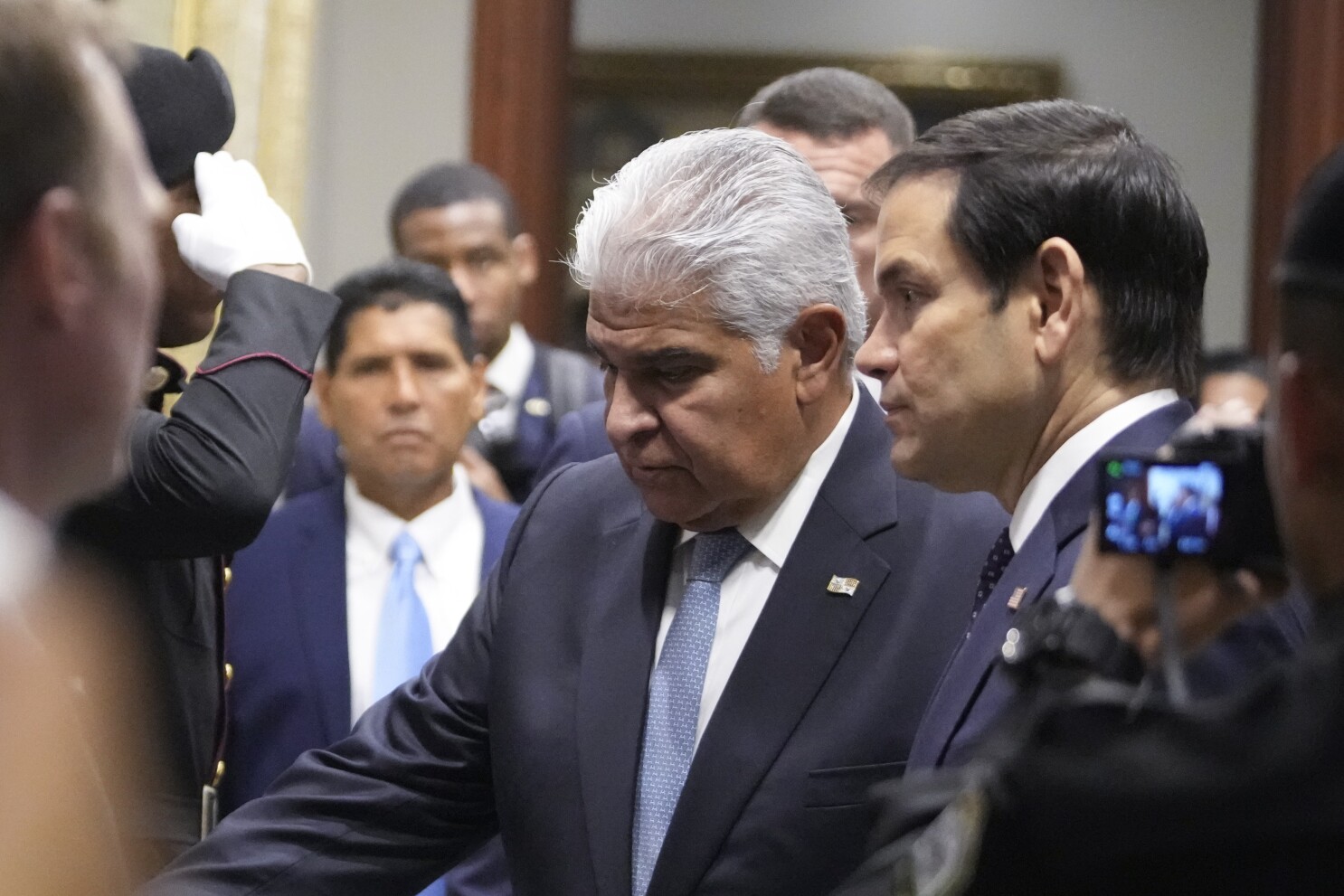 Rubio nói Panama phải giảm ảnh hưởng của Trung Quốc xung quanh kênh đào hoặc phải đối mặt với hành động có thể xảy ra của Hoa Kỳ