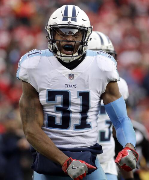 Titans rally from 21-3 hole, beat Chiefs 22-21 in playoffs