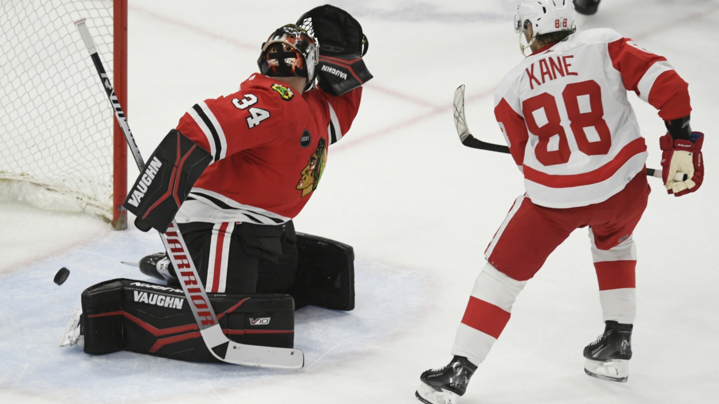 Patrick Kane scores in overtime in Chicago return, sending Red Wings