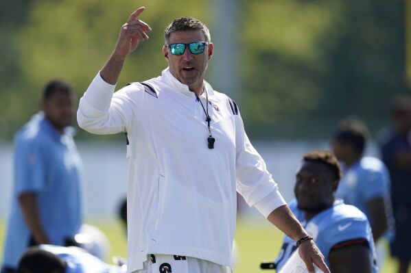Tennessee Titans head coach Mike Vrabel yells at his players during an NFL football training camp practice Tuesday, Aug. 1, 2023, in Nashville, Tenn. (AP Photo/George Walker IV)