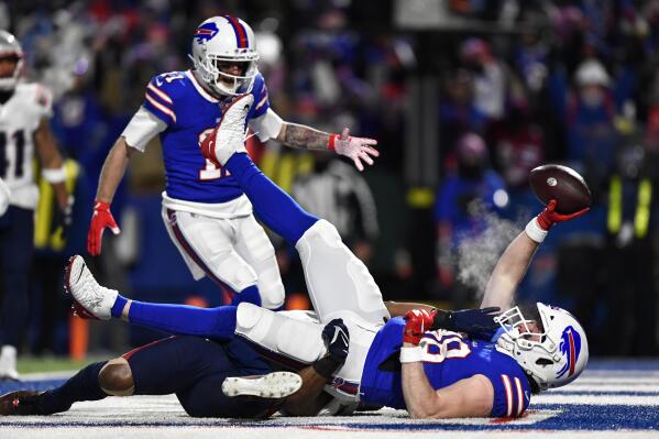 Josh Allen embarrasses Patriots defense (again) as Bills roll to