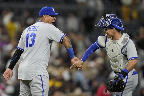 Perez has 2-run double in Kansas City's 5-run 2nd, Royals beat Padres 5-4