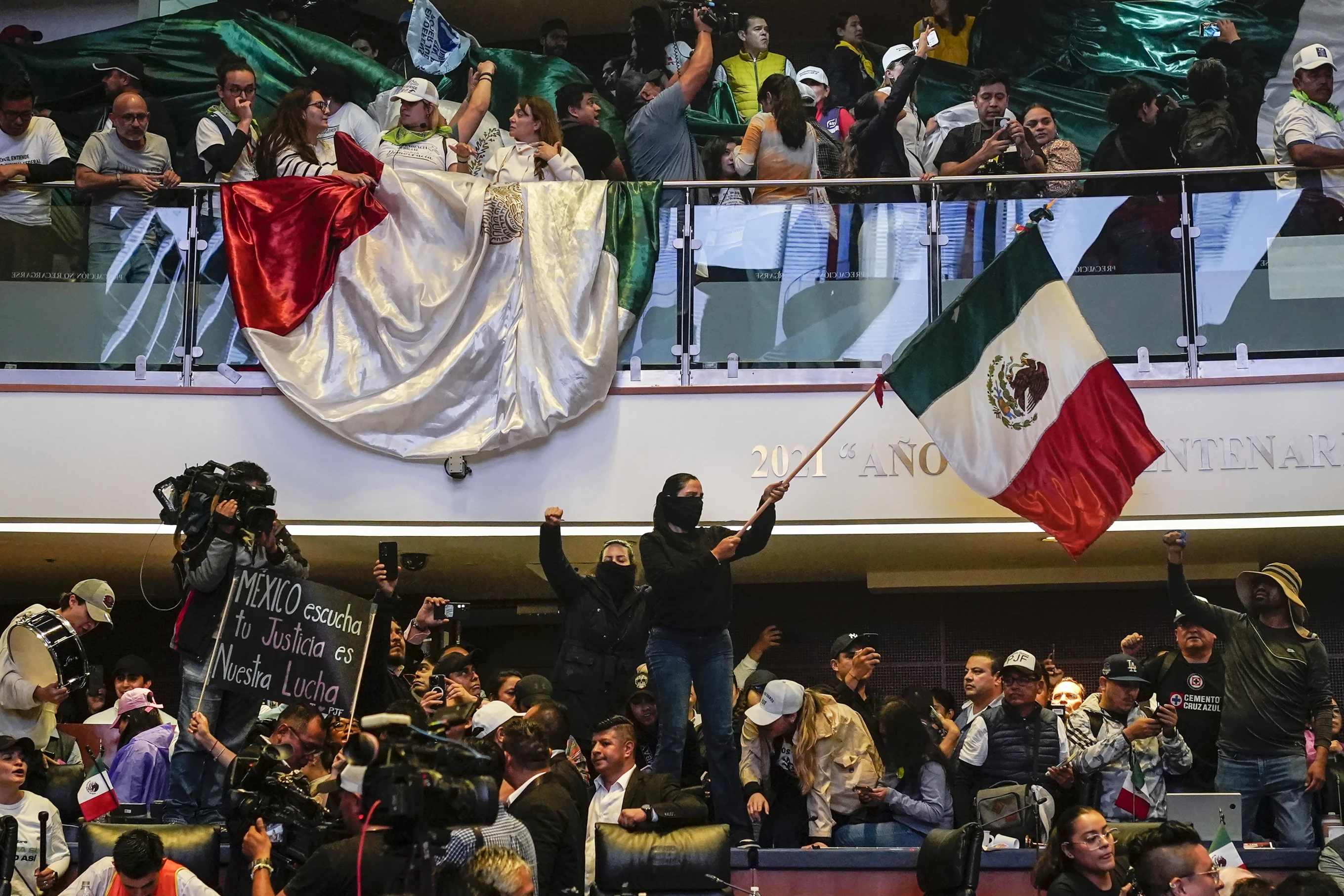 Mexico’s Senate Approves Contentious Judicial Overhaul After Protesters Storm Chamber