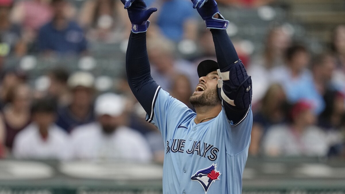 Blue Jays use Springer's solo homer and Gausman's 6 strikeouts to beat  Guardians 1-0