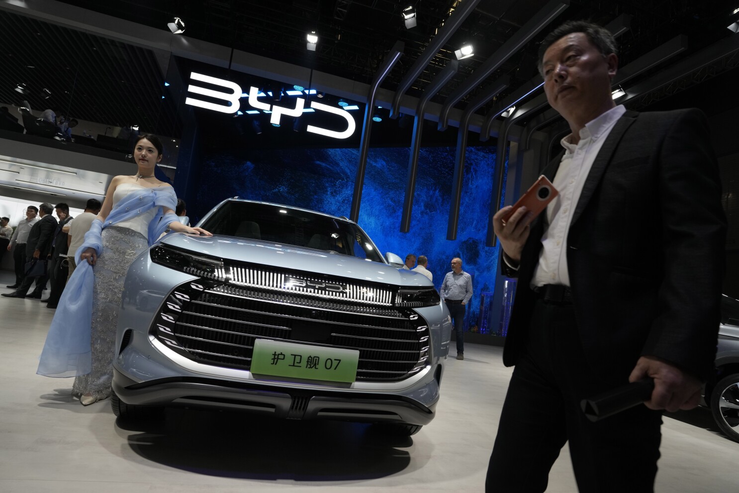 China Sets New Record In EV Deliveries: BYD And Li Auto Lead The Way - Doo  Prime News