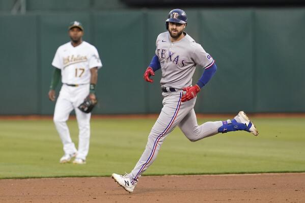 Rangers make fun of Joey Gallo tripping over first base