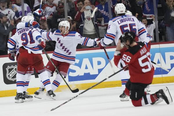Rangers lead 2-0 against Devils in first round of Stanley Cup playoffs –  New York Daily News