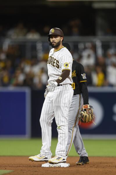 Eric Hosmer refuses to leave San Diego Padres behind