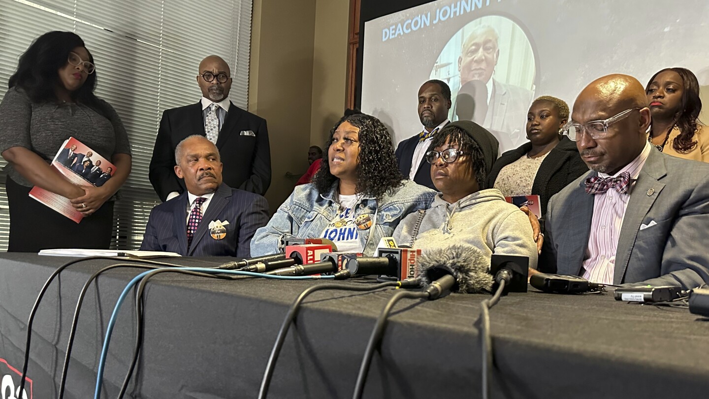 Семейство на църковен дякон в Атланта, починал след борба с полицай, завежда дело