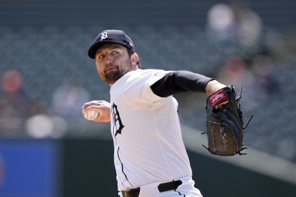 Der Pitcher der Detroit Tigers, Casey Mize, wirft während des zweiten Innings eines Baseballspiels gegen die Texas Rangers, Dienstag, 16. April 2024, in Detroit.  (AP Foto/Carlos Osorio)