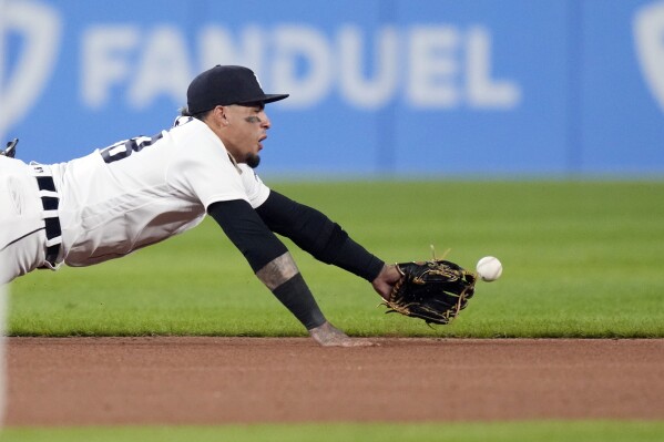Javier Baez leads hit parade as Tigers pound A's