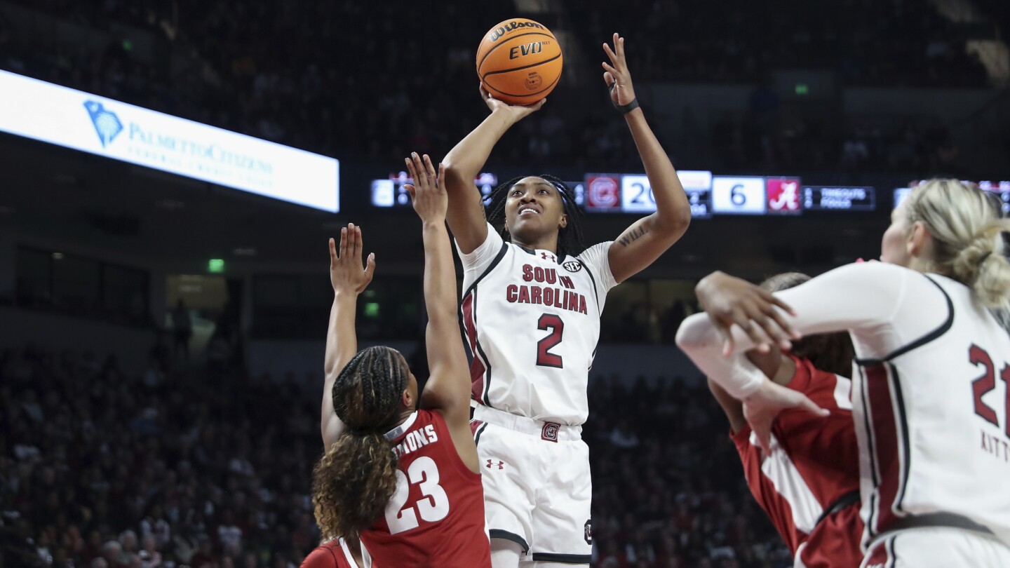 No. 1 South Carolina wins share of SEC regular-season title with 72-44 victory over Alabama