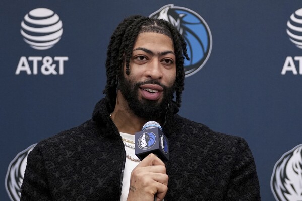 Anthony Davis is set for his Mavs debut and understands the ire of fans who  lost Luka Doncic | AP News