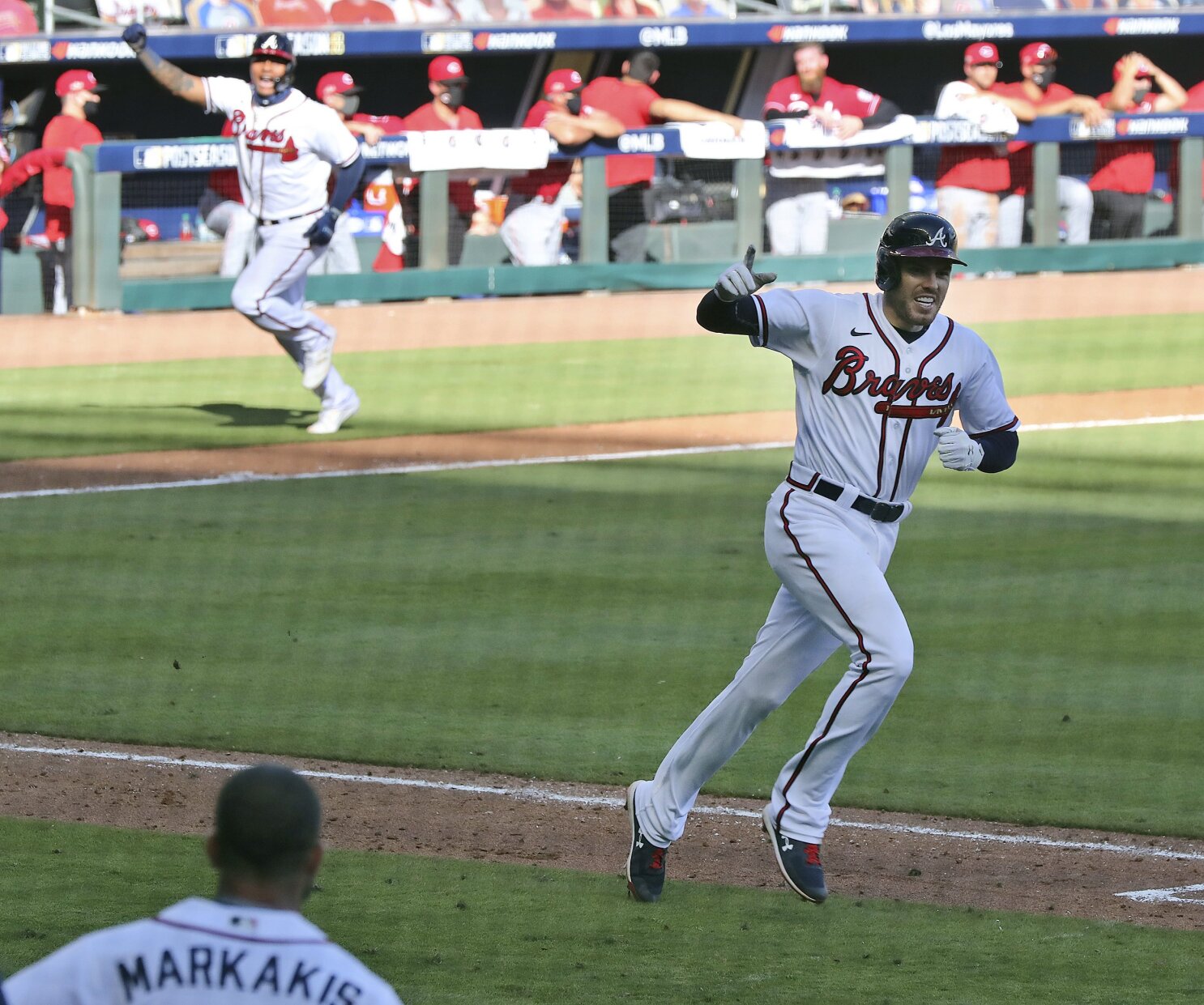 Freddie Freeman's RBI in 10th gives Braves 1-0 win vs. Reds