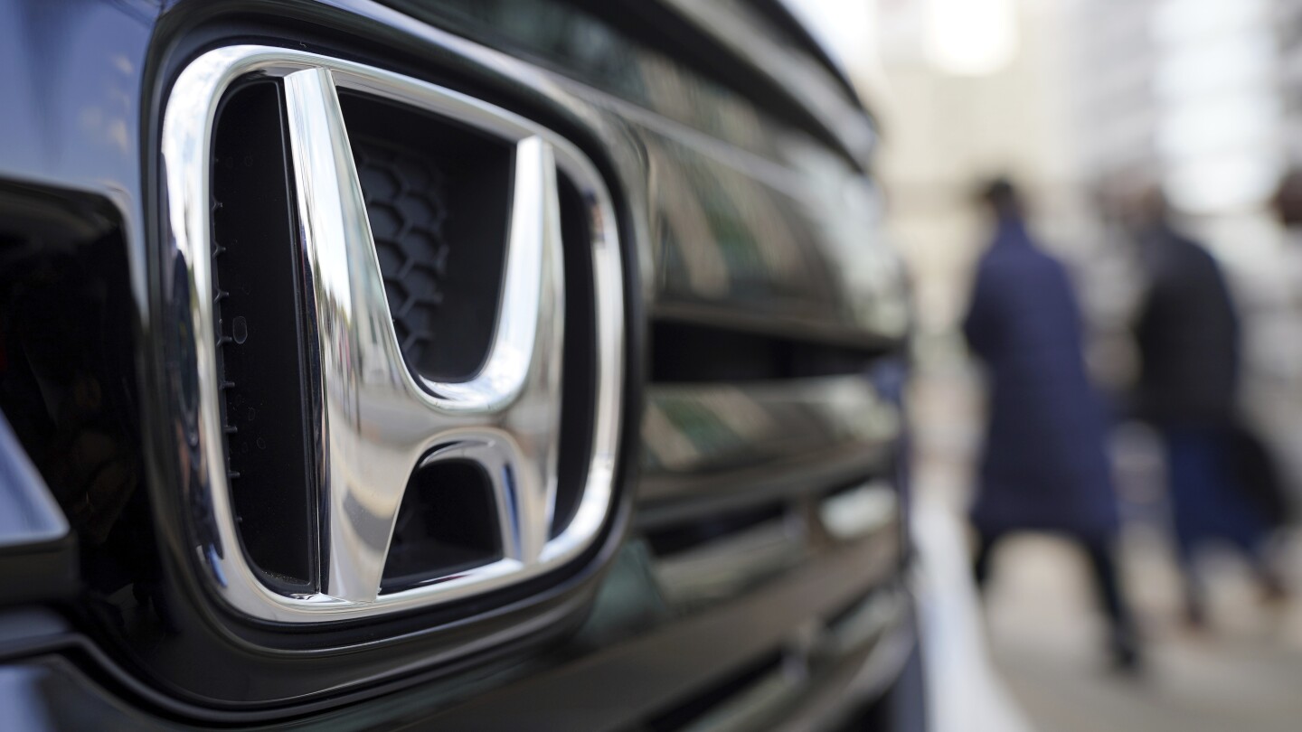 ТОКИО AP — Печалбата на японския автомобилен производител Honda се