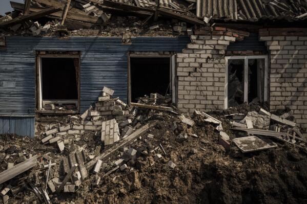 Dozens feared dead in bombing of Ukrainian school