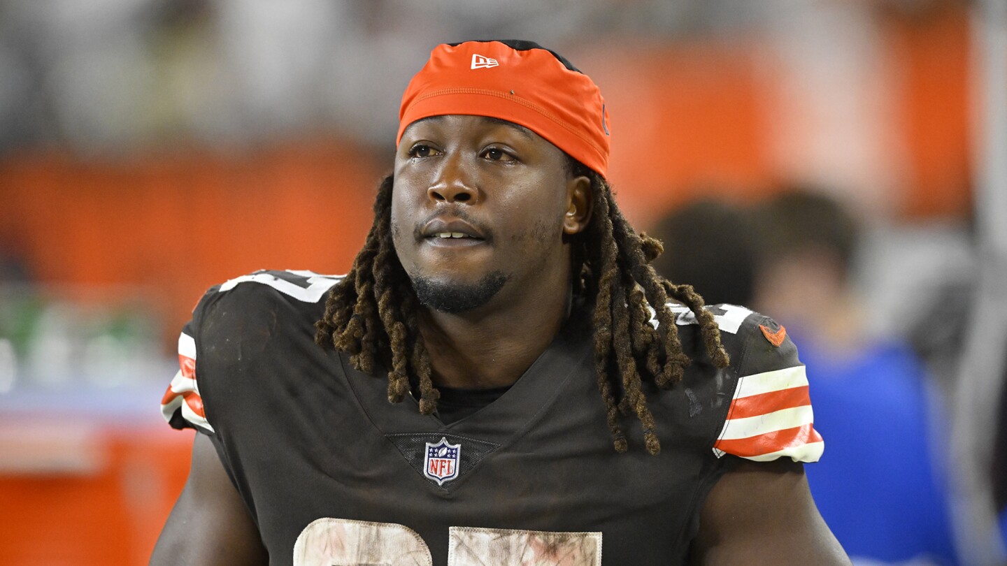 Browns sign Kareem Hunt to one-year deal after Nick Chubb injury - On3