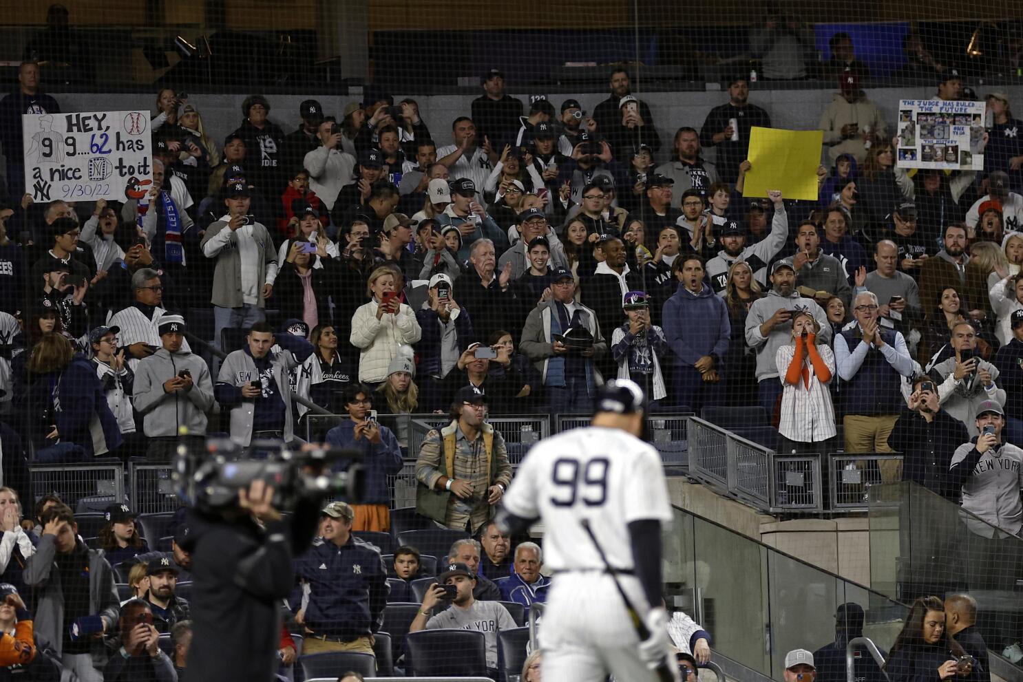 Oswaldo Cabrera Reacts Amazingly After First Playoff Homer