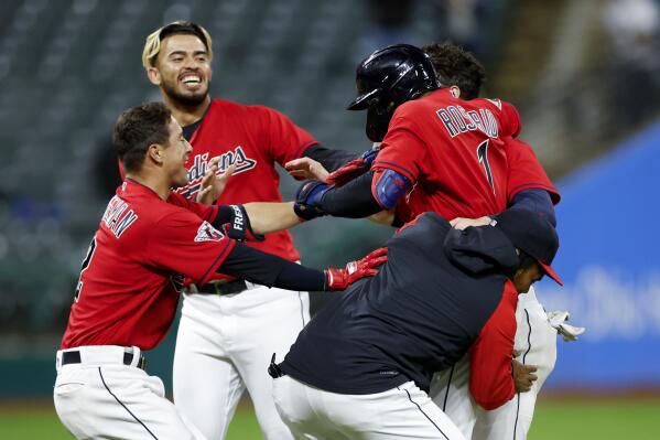 Amed Rosario's hit in 10th gives Indians 2-1 win over Cubs