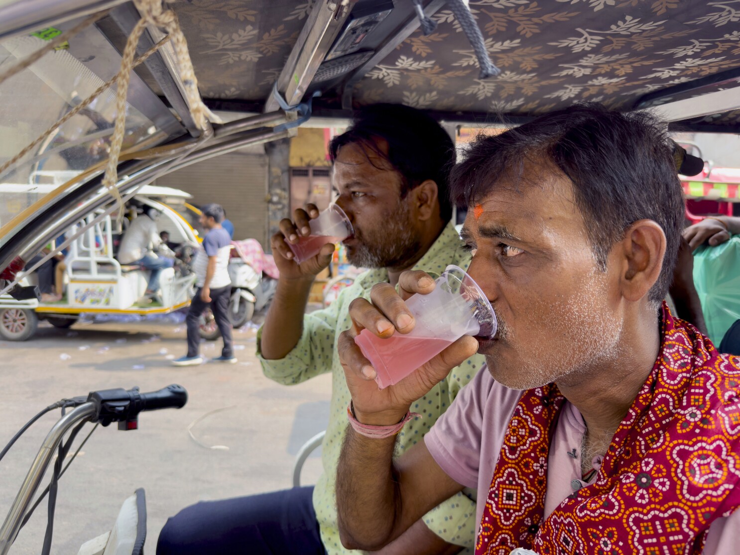 Heat wave grips north India and Delhi gets 'orange alert' warning
