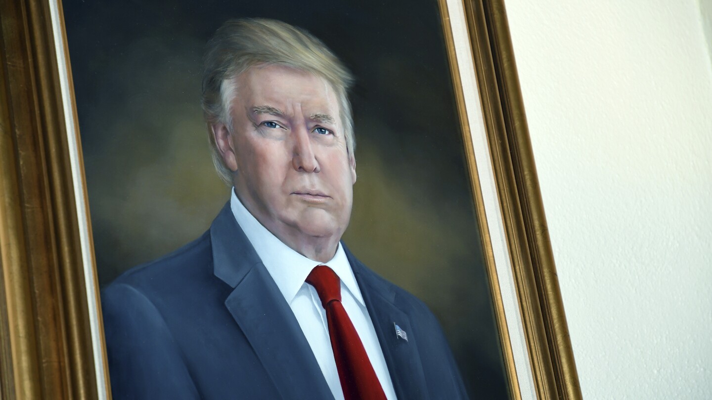 Trump demands removal of his portrait in the Colorado Capitol and claims it was "distorted"